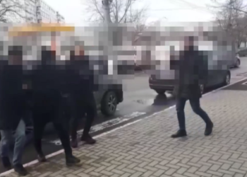 Un român, anunțat în căutare internațională pentru tentativă de omor, reținut la Chișinău. Acesta ar urma să fie extradat în România