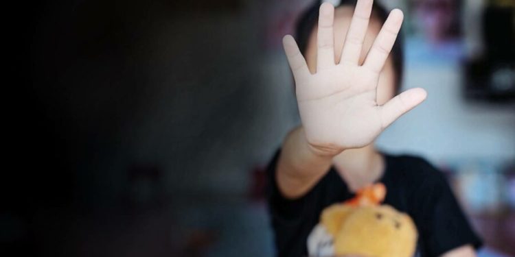 Strigător la cer! Un bărbat din Fălești și-a abuzat sexual fiica minoră