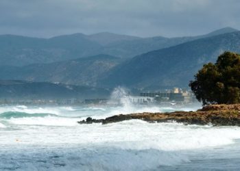 В Италии предупредили об опасности цунами после землетрясения в Турции