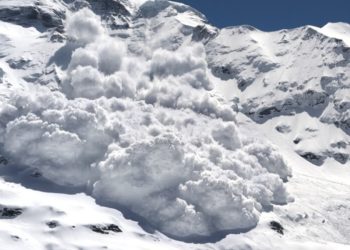 В связи с опасностью схода лавин МИДЕИ обратилось к гражданм Молдовы, находящимся в зоне гор Фэгэраш | VIDEO