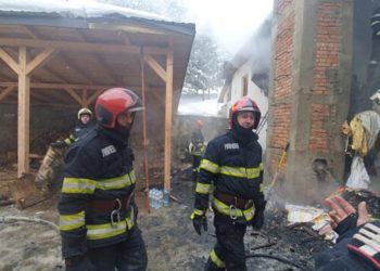 В монастыре Путна произошел пожар. С огнем боролись специалисты из пяти населенных пунктов