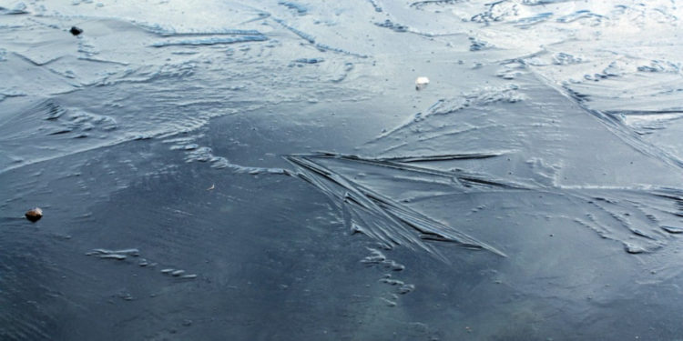 Осторожно, тонкий лед: В Молдове объявлено гидрологическое предупреждение