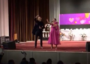День святого Валентина отметили с размахом в Оргееве. Жители наслаждались праздничным концертом, на котором  пели вместе с любимыми исполнителями песни о любви | VIDEO