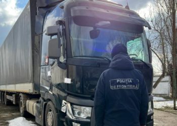 Un camion cu remorcă, introdus prin contrabandă în R. Moldova