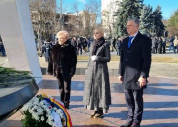 Astăzi s-au împlinit 34 de ani de la retragerea trupelor sovietice din Afganistan. Veterani, rude ale victimelor, oameni de rând și membri ai Partidului ȘOR au adus un omagiu ostașilor căzuți pe câmpul de luptă | VIDEO