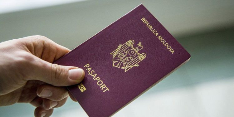 În Republica Moldova vor fi pus în circulație pașapoarte de tip nou. Cum vor arăta | VIDEO