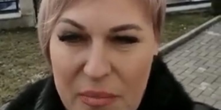 Interpreta Carolina Prepeliță: Veniți la miting, pentru ca această guvernare, să plătească facturile pentru lunile de iarnă