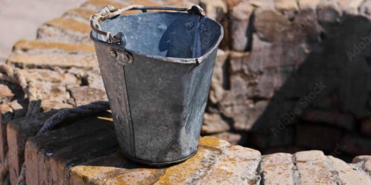 Locuitorii satului Slobozia — Dușca din raionul Criuleni au rămas fără apă în fântâni: Localnicii spun că singura soluție sunt fântânile arteziene, care sunt însă prea costisitoare | VIDEO