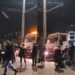 „Eu l-am împins, dar nu l-am pălit”: Îmbrânceli între un șofer și conducătorul evacuatorului, după ce polițiștii au evacuat mașinile parcate ilegal
