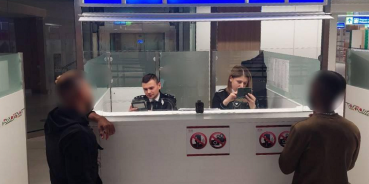 Au făcut cale întoarsă: Ce au încălcat trei cetățeni străini la intrarea în Moldova