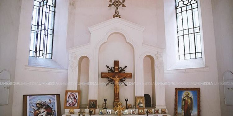 Duminica iertării: Creştinii ortodocşi sărbătoresc astăzi Lăsatul Secului – ultima zi înainte de Postul cel Mare