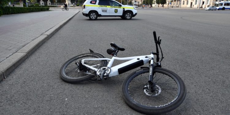 Велосипедисты проведут акцию в центре Кишинева: «Мы в трауре»