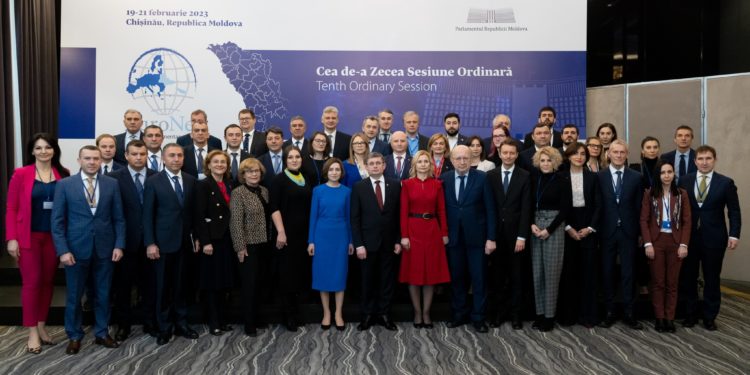 Rezoluția prin care Comisiei Europene și Consiliului UE li se cere începerea negocierilor de aderare cu Moldova și Ucraina în 2023, votată la Adunarea „Euronest” | VIDEO