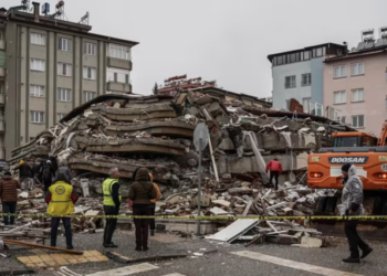 Șase cetățeni moldoveni, repatriați din Turcia răvășită de cutremurele devastatoare. Este vorba despre 2 mame cu câte 2 copii