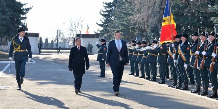 Gafă de proporții ”ministeriale”! Nosatîi l-a încurcat pe omologul său britanic, Ben Wallace, cu un simplu funcționar de rang mediu