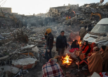 72 de ore de la cutremurele devastatoare din Turcia și Siria: Numărul deceselor a depășit 17.000, iar salvatorii continuă să extragă oameni din ruine