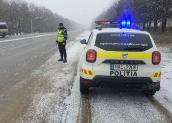 Atenție, șoferi! În toată țara se circulă în condiții de iarnă