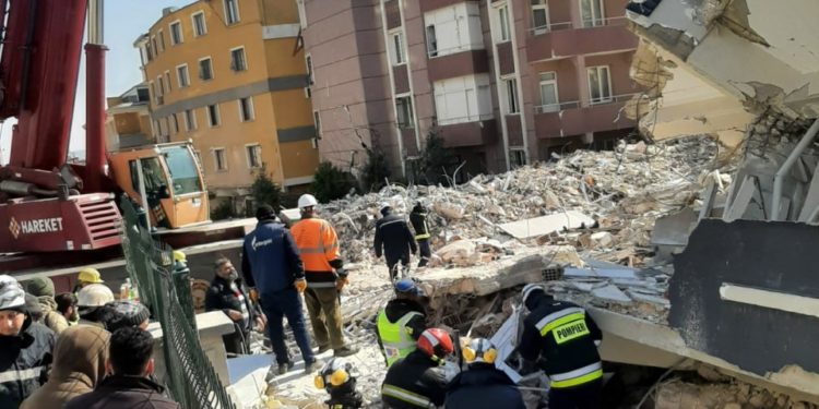 Noi imagini cu salvatorii moldoveni plecați în Turcia: au implicat în procesul de căutare și cei 2 câini