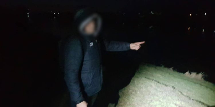 S-a pornit cu barca spre R. Moldova. Un ucrainean, întâmpinat pe malul Nistrului de polițiștii de frontieră