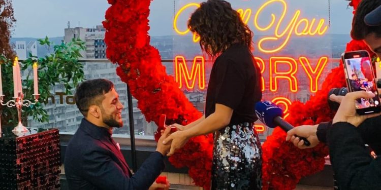 Cerere în căsătorie ca-n povești. Campioana mondială la lupte feminine, Anastasia Nichita cerută de soția chiar de ziua sa de naștere | VIDEO