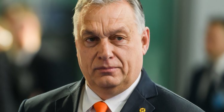 Viktor Orban cere pace în Ucraina. Critică „războiul indirect” al Europei împotriva Rusiei și refuză să trimită arme Kievului
