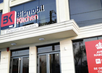 Noi percheziții în dosarul escrocheriilor comise de o companie care fabrică mobilă de bucătărie