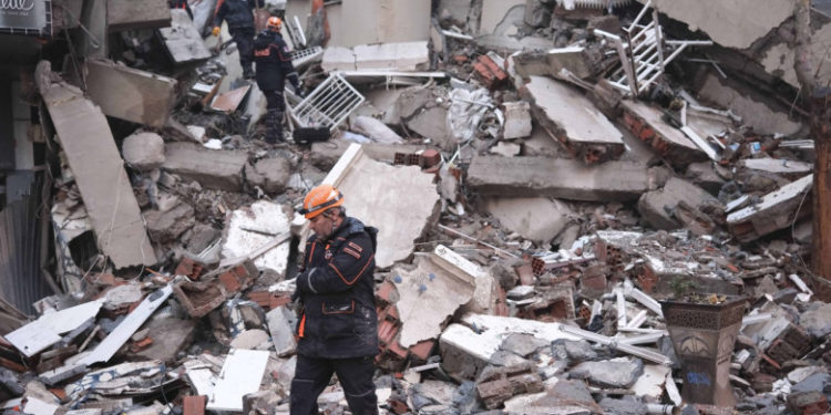 „Erdogan, dacă era mama ta?” Furia unui turc a cărui mamă a murit pentru că nicio echipă de salvare nu a venit să o ajute