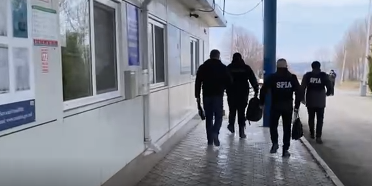Foști și actuali polițiști de frontieră, cercetați penal pentru facilitarea ilegală a tranzitării Republicii Moldova de către cetățeni ai Ucrainei