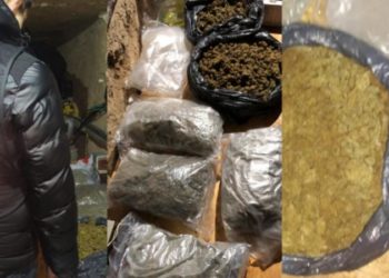 Marijuana, în bagaj stropit cu benzină, ca să nu fie descoperit de câini: Polițiștii au descins la Sud și au reținut 2 bărbați, bănuiți de trafic de droguri