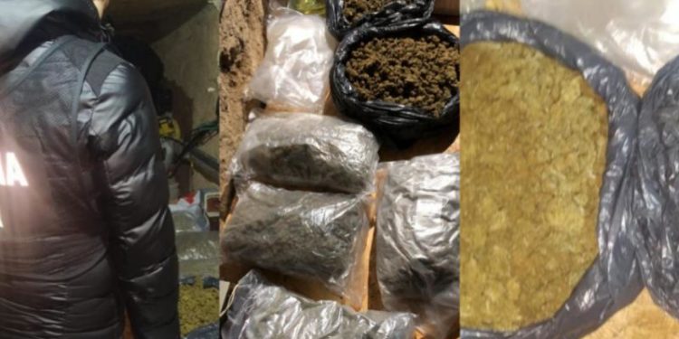 Marijuana, în bagaj stropit cu benzină, ca să nu fie descoperit de câini: Polițiștii au descins la Sud și au reținut 2 bărbați, bănuiți de trafic de droguri
