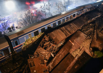 32 de morți și 85 de răniți după ce două trenuri s-au ciocnit în Grecia. Spitalele din Salonic și Atena sunt în alertă