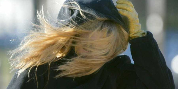 Из-за сильного ветра в Молдове вновь объявлено метеопредупреждение