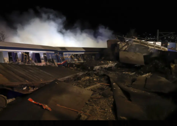 «Era un tren plin de studenți, tineri de 20 de ani». Accidentul feroviar din Grecia: 46 de morți, multe persoane sunt încă date dispărute | VIDEO