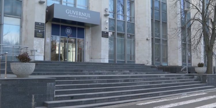 LIVE | Mișcarea Pentru Popor transmite Guvernului, Parlamentului și Președinției rezoluția votată la mitingul din 28 februarie