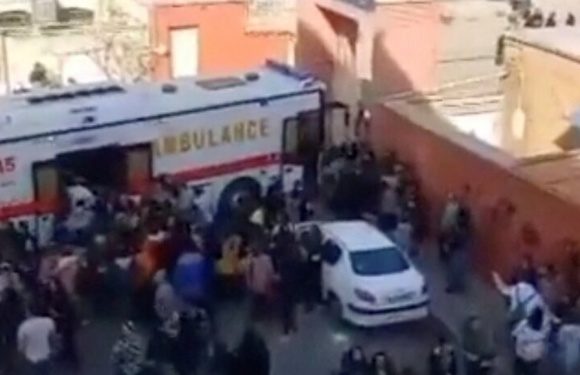 В Иране — массовые отравления девочек в школах. За три месяца пострадали сотни детей