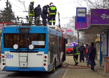 В Бельцах снова загорелся троллейбус с пассажирами