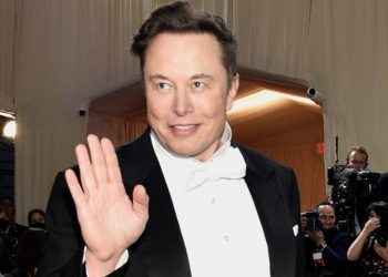 Elon Musk este din nou cel mai bogat om din lume