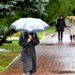 Weekendul începe cu temperaturi generoase și stropi de ploaie! Cine trebuie să poarte azi umbrelă
