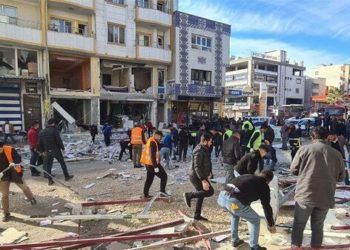 В турецком городе обрушилось семиэтажное здание