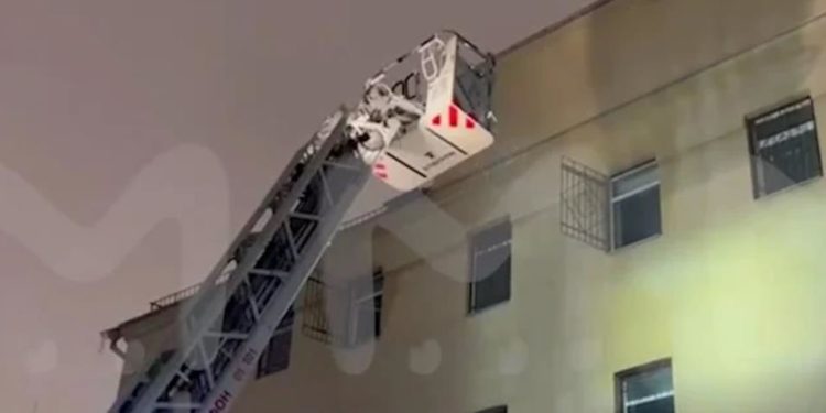 Пожар произошел в одном из зданий московского главка МВД на Петровке