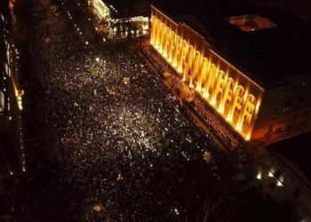 Митингующие в Тбилиси потребовали отставки правительства