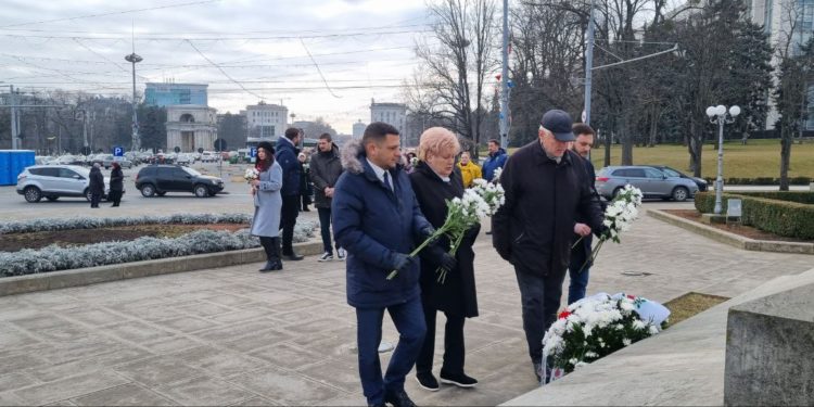 Ostașii căzuți în războiul de pe Nistru, comemorați la Orhei. Pavel Verejan: Mi-ași dori ca pe viitor Moldova să fie doar sub cer de pace | VIDEO