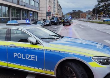 Полиция задержала злоумышленника, взявшего заложников в аптеке в Германии