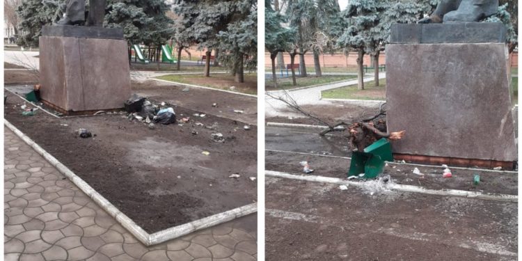 Persoane necunoscute au încercat să dea foc monumentului lui Vladimir Lenin în centrul orașului Anenii Noi. Poliția caută făptașii  | VIDEO