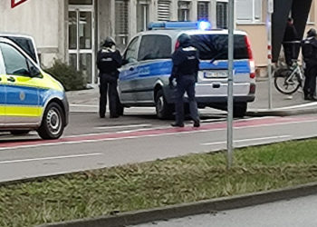 Posibilă luare de ostatici în orașul german Karlsruhe. Poliția a delimitat zona
