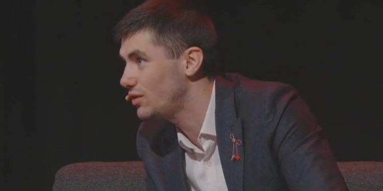 Vlad Bilețchi critică guvernarea pentru duble standarde: Ei acuză bunicuțele ieșite la miting în Moldova de atentate și destabilizări, iar protestele din Georgia numesc „democratice”