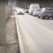 „Viața noastră este în pericol în fiecare zi”. Locuitorii sectorului Ciocana al capitalei, nevoiți să meargă pe șosea din cauza lipsei trotuarelor. Ce spun autoritățile locale | VIDEO