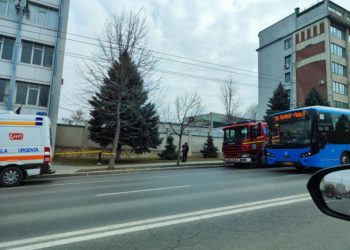 Alerta cu bombă de la Judecătoria Buiucani s-a dovedit a fi falsă. Poliția caută făptașul | VIDEO