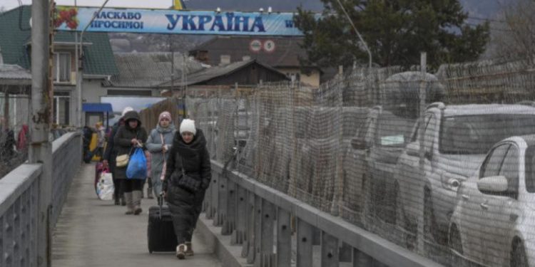 Servicii medicale gratuite pentru refugiații din Ucraina. CNAM anunță că a semnat trei acorduri pentru acoperirea cheltuielilor