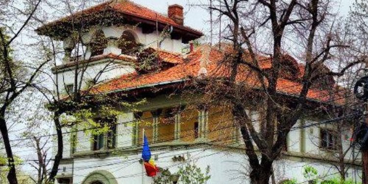 Экс-сотруднику посольства Молдовы в Бухаресте грозит до семи лет тюрьмы